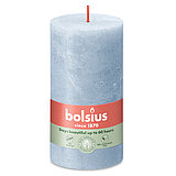 Eine Rustik Stumpenkerze in der Farbe Himmelblau Größe 130/68 mm