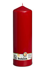 Eine Stumpenkerze in der Farbe Rot mit den Maßen 300/98mm (H/DM) und 180h Brenndauer. Auf der Banderole ist der Markenname "Bolsius" abzulesen.
