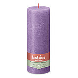 Eine Rustik Stumpenkerze in der Farbe Blühendes Veilchen Größe 190/68 mm