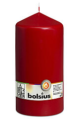 Eine Stumpenkerze in der Farbe Rot mit den Maßen 200/98mm (H/DM) und 120h Brenndauer. Auf der Banderole ist der Markenname "Bolsius" abzulesen.